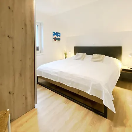 Schilfhaus 96b -